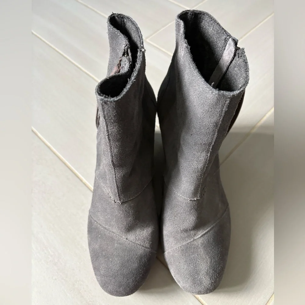 TOMS Desert Wedge Suede Boots—Charcoal